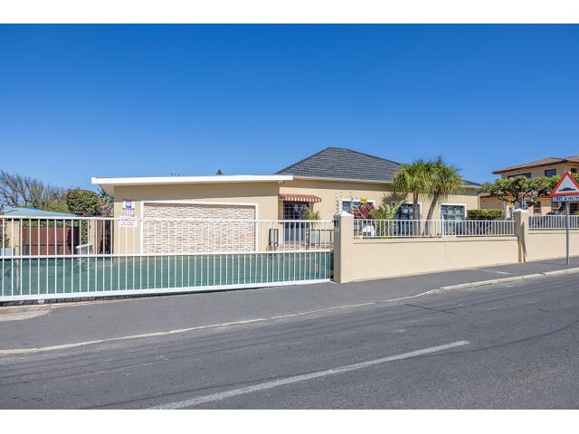 <!--[if BLOCK]><![endif]--> 46  First Avenue, Glen Lily, Parow <!--[if ENDBLOCK]><![endif]-->